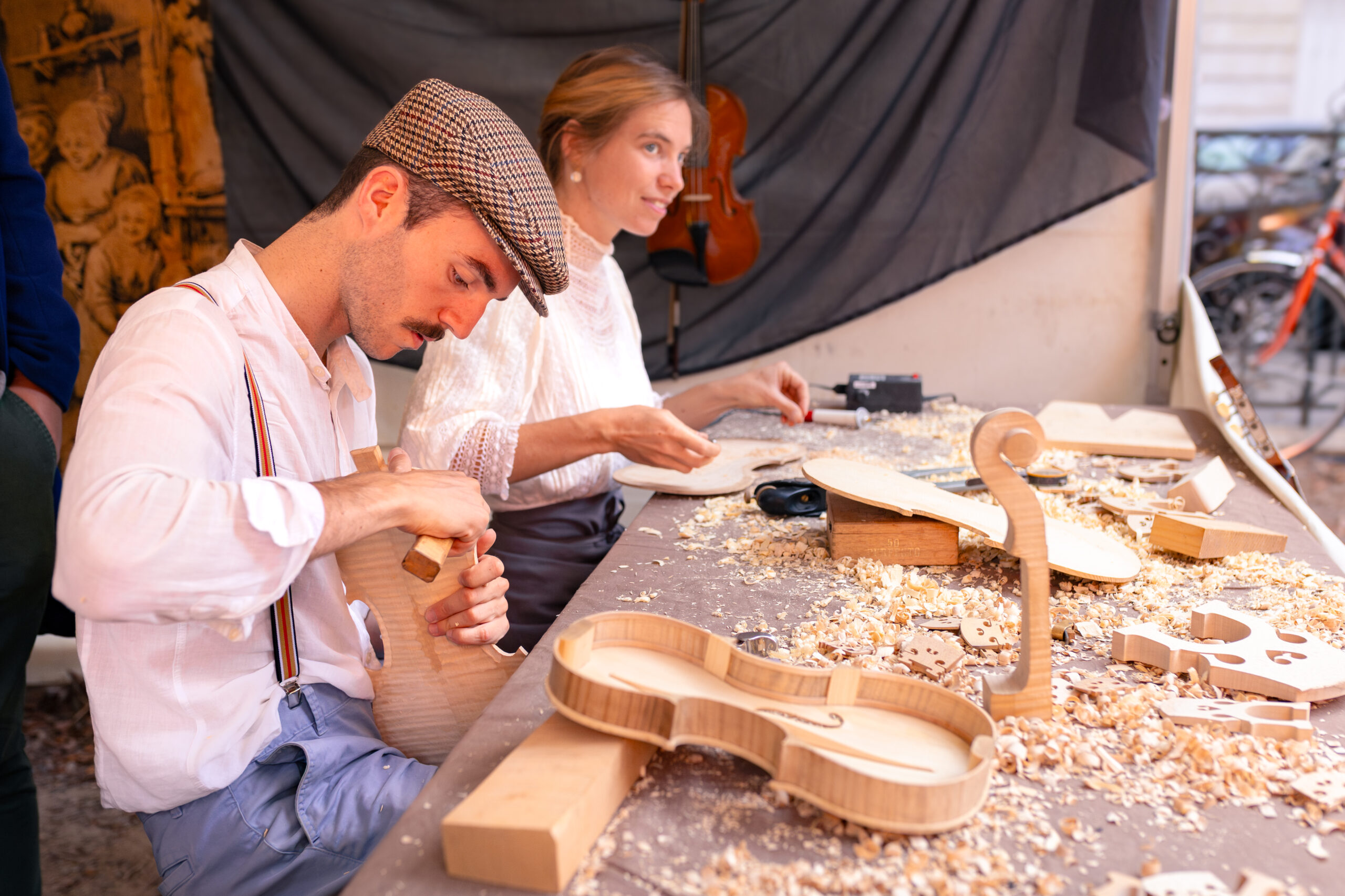 Le jeune luthier, ses violons et ses montagnes